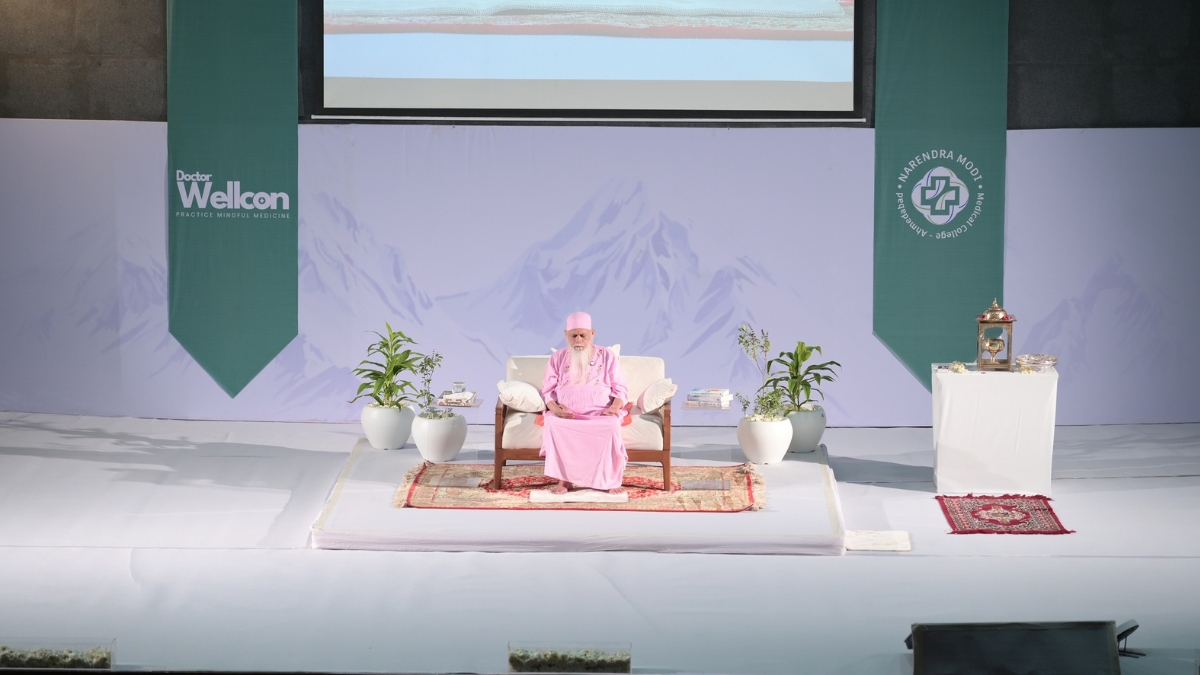 Doctor Wellcon 2025: 3-Day Meditation Camp Inaugurated by Sadguru Shivkripanand at L.G Hospital