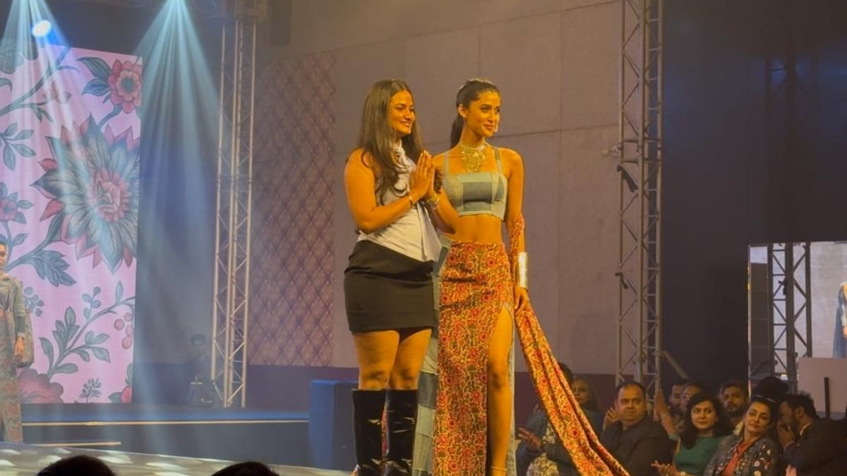 Vasai Girl Wins National Fashion Title with Collection Refreshing Heritage Textiles -PNN